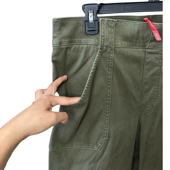 Spanx Stretch Twill Ankle Cargo Pants 20311R Olive Green Size 1X - Picture 7 of 12